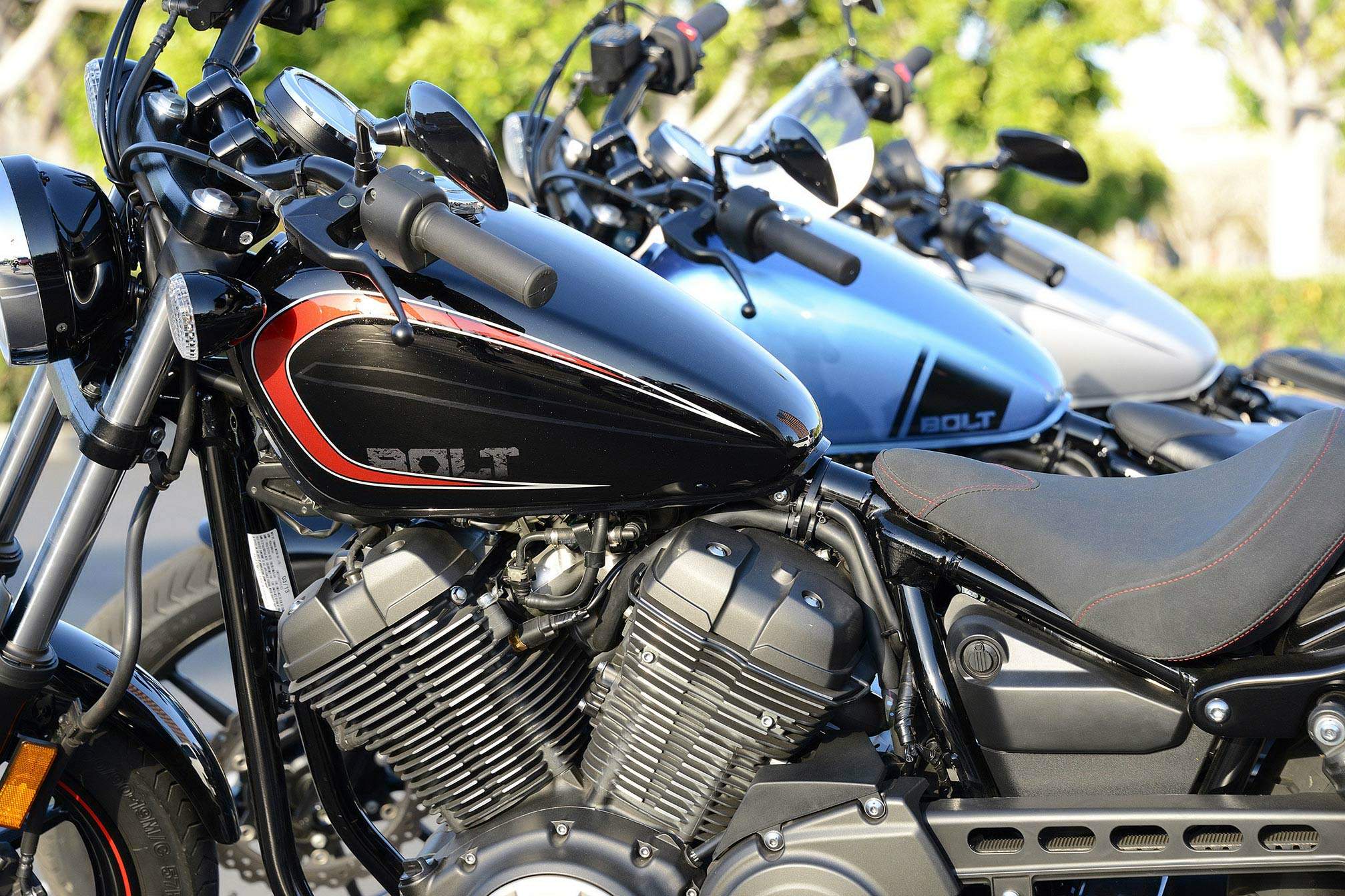 Yamaha bolt deals fuel range